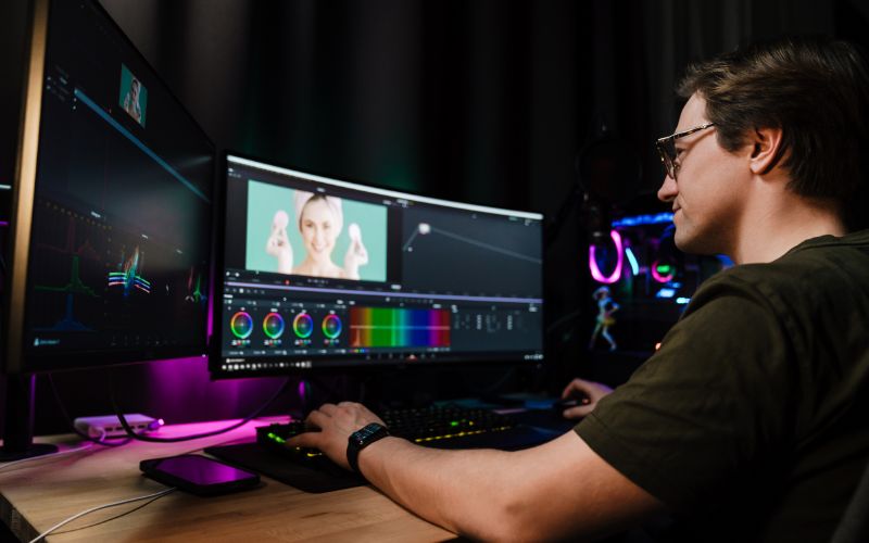 You are currently viewing What Are the Main Features of Photoshop 2025?