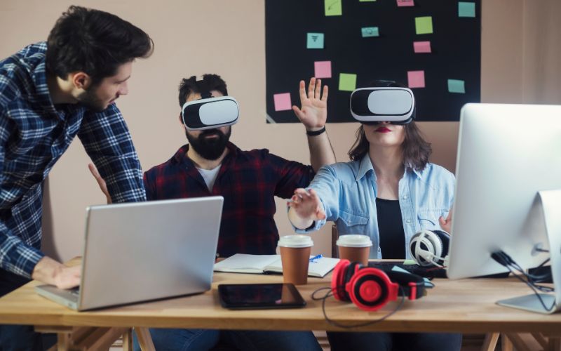 You are currently viewing The Future of Game Development Education: AI, VR, and Next-Gen Tools